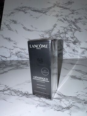 NWT Lancome Génifique ultimate recovery serum 
Never used
Still in box & sealed
